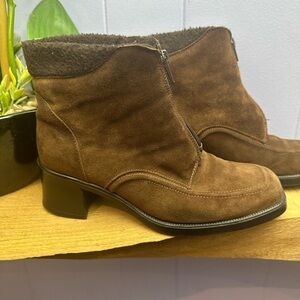 Vintage made in Canada Brown Suede Ankle Boots